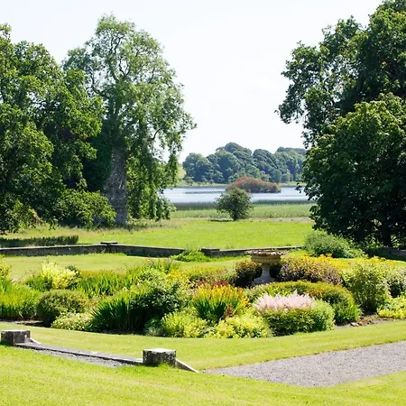 Temple House Bed & Breakfast 4*