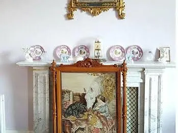 Temple House 4*