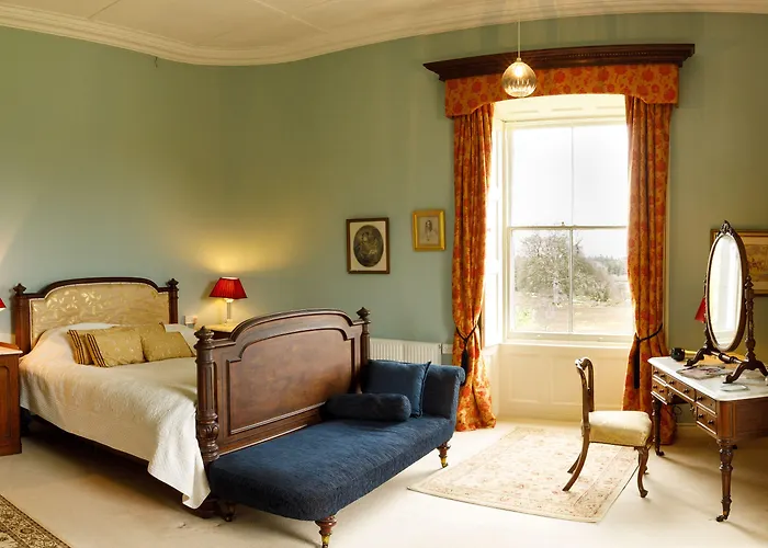 Temple House 4*